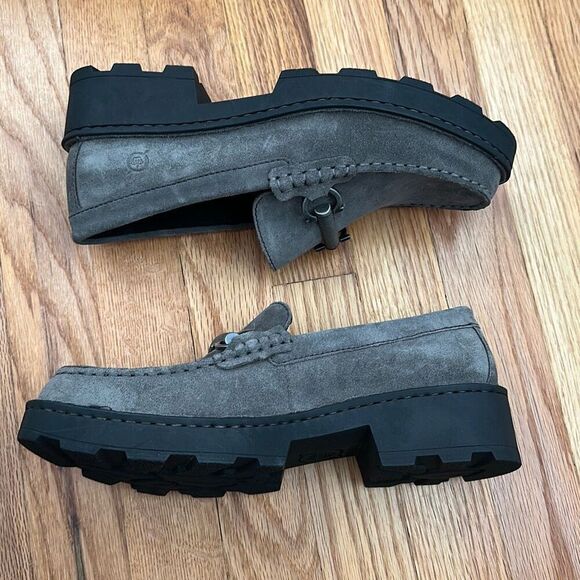 Born Teramo Dark Grey Suede Loafers Women’s Size 9 NIB - Picture 2 of 10